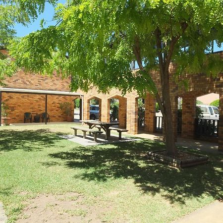 Maclin Lodge Motel Campbelltown Esterno foto